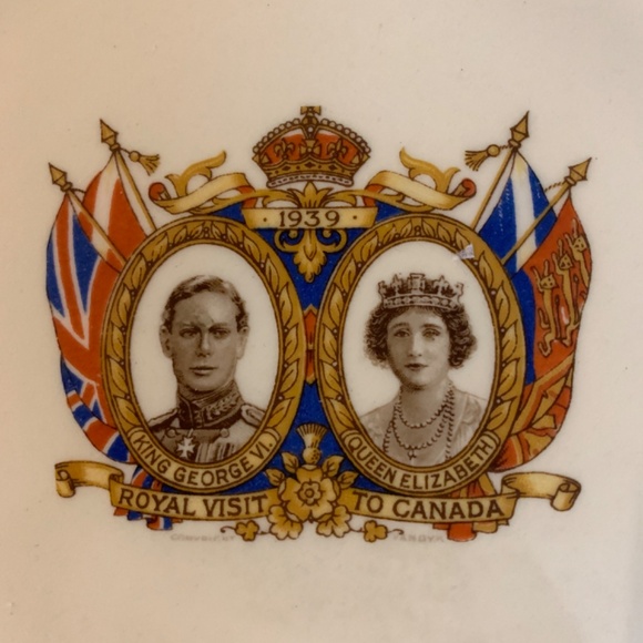 Royal visit 1939 commemorative plate . - Picture 2 of 8
